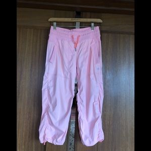 Lululemon Jogger Dance Studio cropped pink Sz 4